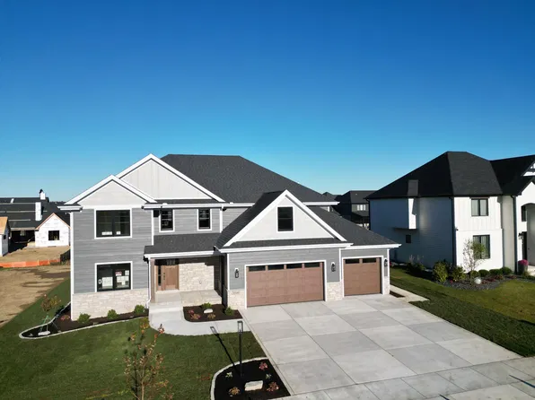 9480 Tall Grass Trl, Saint John, IN 46373