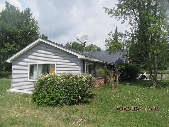3rd image of 2925 Johnston Blvd