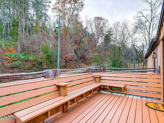 3rd image of 1209 W New Era Rd