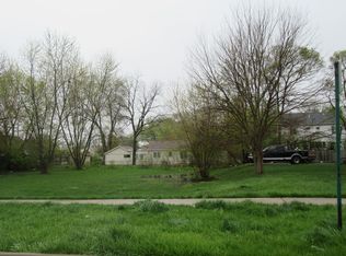 286 9th St, Wheeling, IL 60090