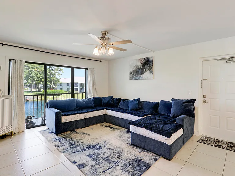 3630 Alder Dr #E2 — Photo 6