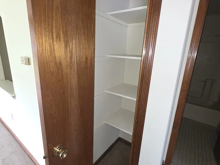3298 Seneca St #7 — Photo 8