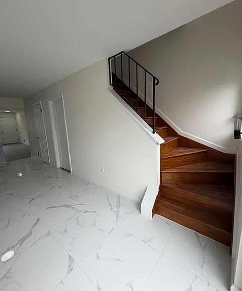 86 Confederation Pl #1 — Photo 12