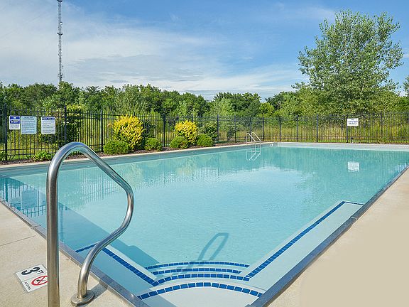 2nd image of 6214 Rockwell Dr NE #48-201