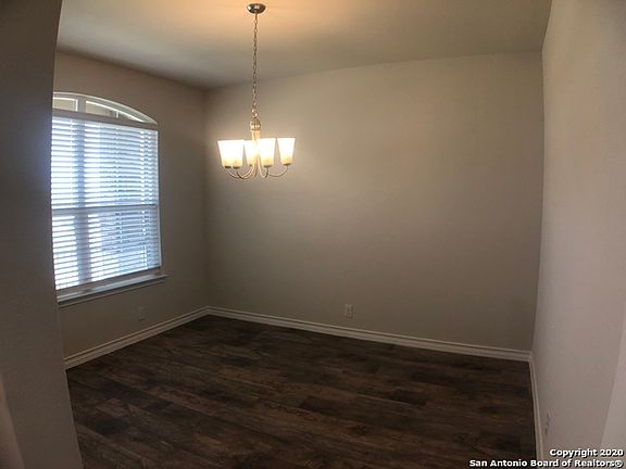 3rd image of 220 Country Mill