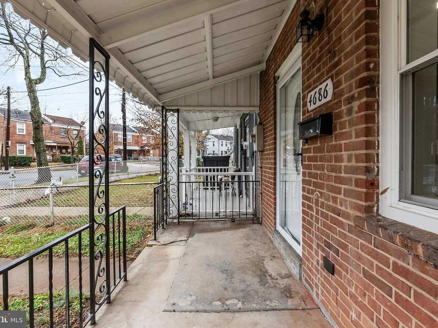 4 bed, 1181 sqft, $3,500 — Photo 3