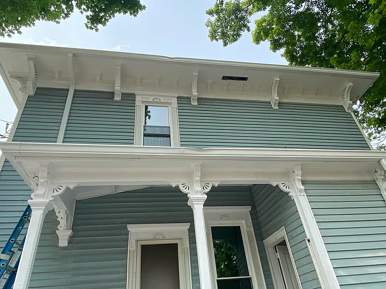 213 Toledo St — Photo 5