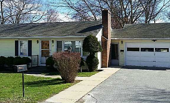 3rd image of 24 Carlson Dr