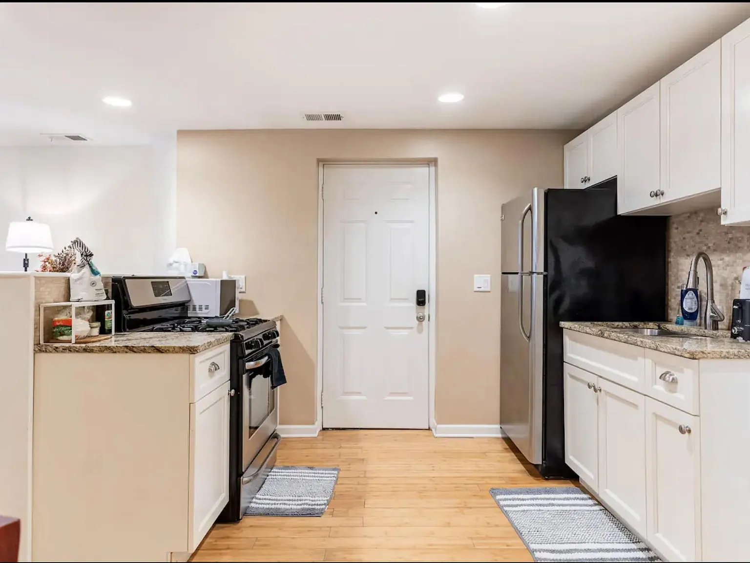 2434 N Albany Ave — Photo 4