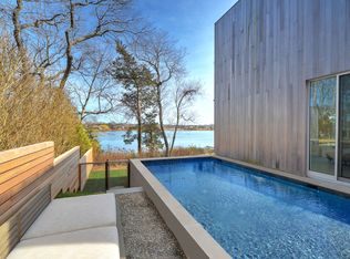 22 Cove Rd, Sag Harbor, NY 11963