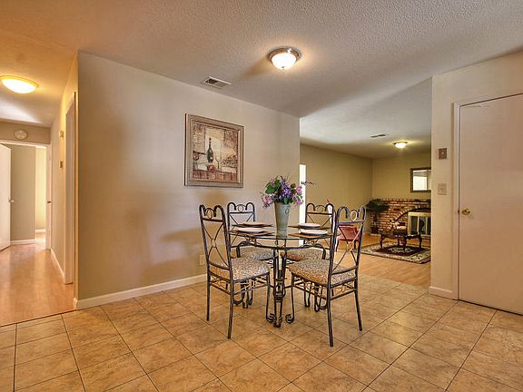 4th image of 3230 Pumpherston Way