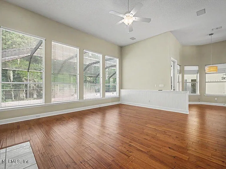 337 S Mill View Way — Photo 20