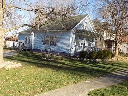 2nd image of 406 N 4th St
