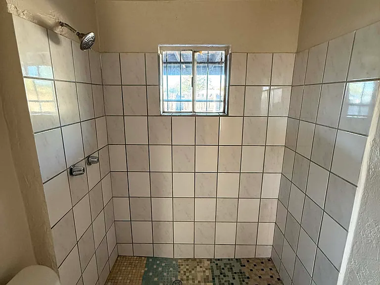 365 W 33rd St #A — Photo 20