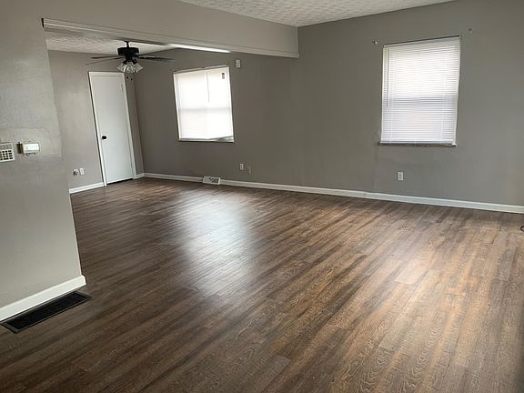 3rd image of 2241 Dartmouth Ave