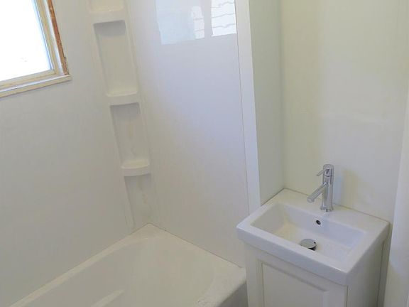 4th image of 433 Vine St #1