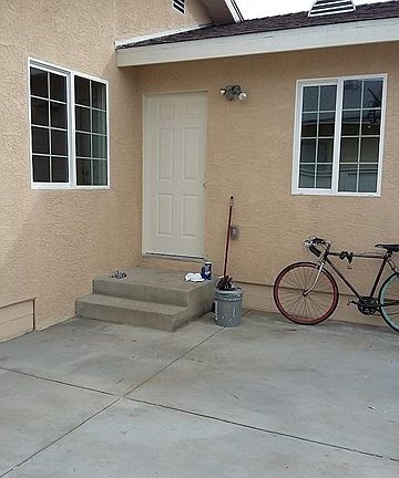 4th image of 840 W 56th St