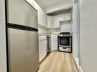 64 W 69th St #4B, New York, NY 10023