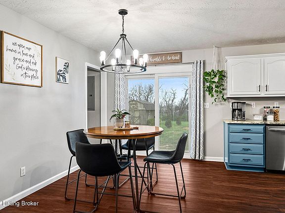 5th image of 823 Webb Ln