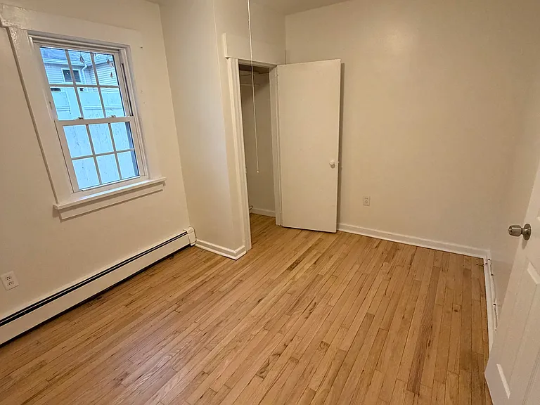 709 Ship Ave — Photo 11