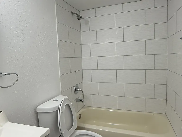 2185 Benedict Rd #2187 — Photo 3