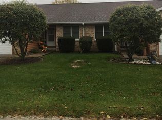 405 1/2 E Pine St, Fairbury, IL 61739