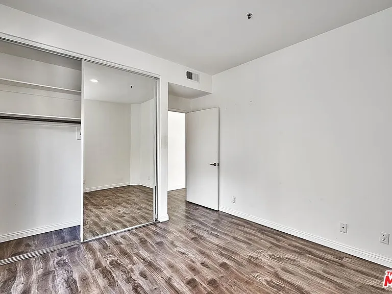 500 S Berendo St #101 — Photo 18
