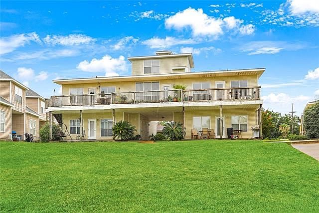1st image of 820 Marina Dr APT 203