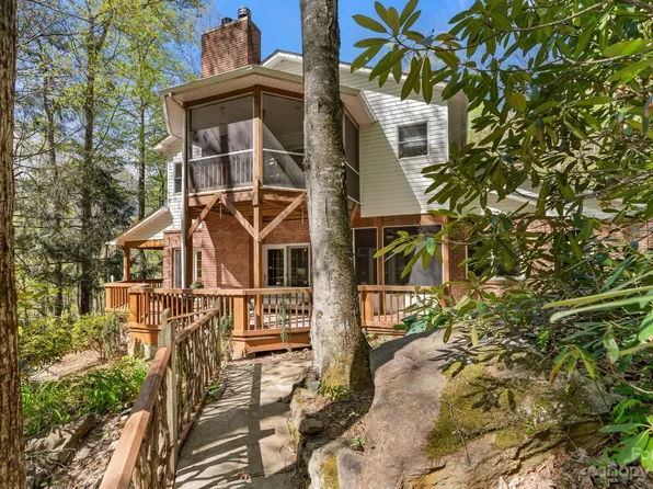 31 Thrush Dr, Maggie Valley, NC 28751