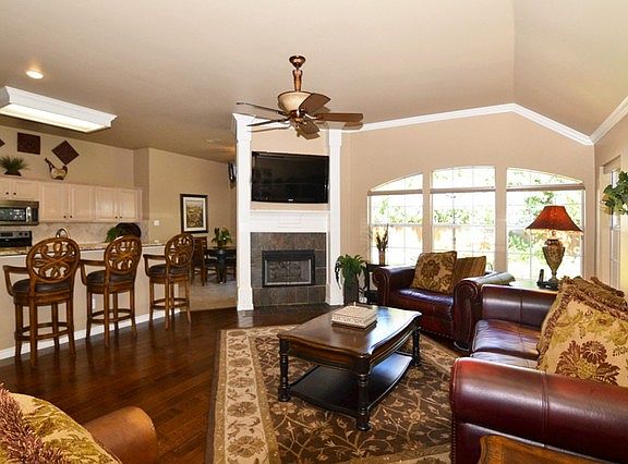 5th image of 117 Meadow Creek Dr