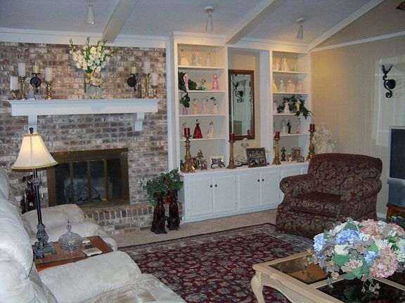 2nd image of 1428 Lakehurst Dr