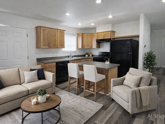 4th image of 2038 Palm St #151