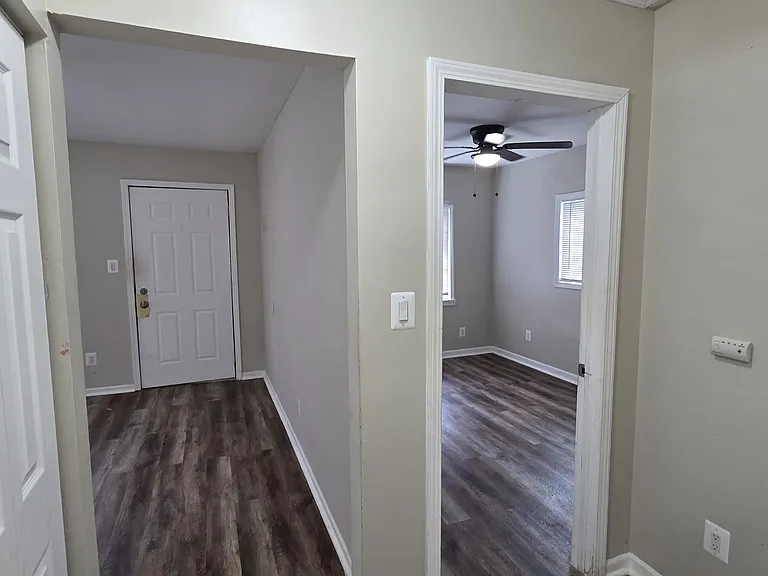 11289 Chalmers Ave — Photo 11