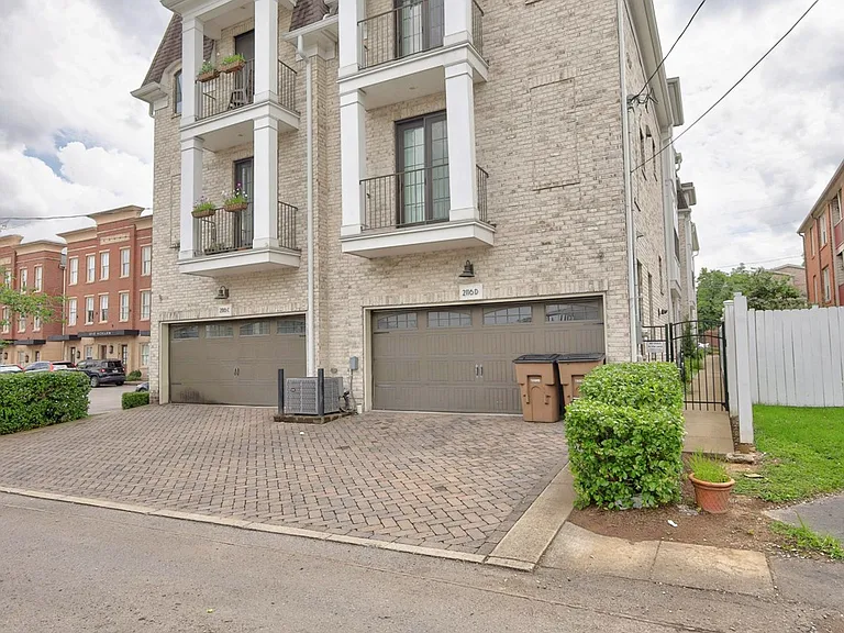 2116D Acklen Ave — Photo 28