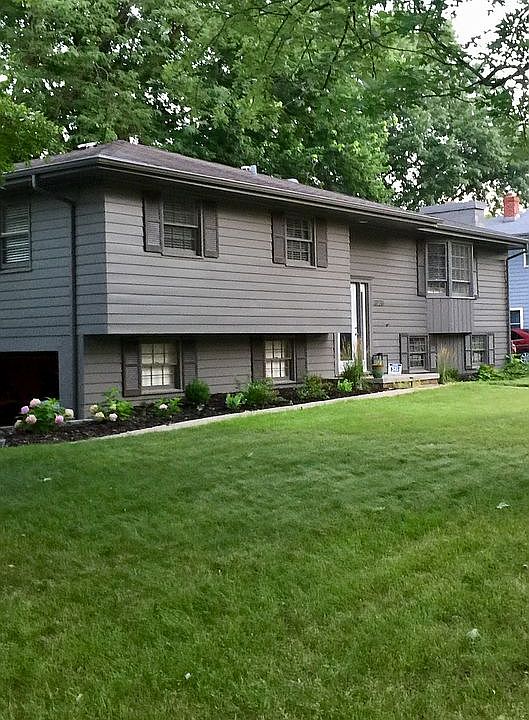 1st image of 3728 S 116th St