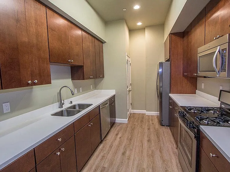 428 Alvarado St #B — Photo 3