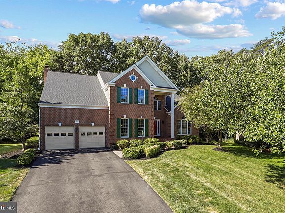 3rd image of 2504 Tallyrand Ct
