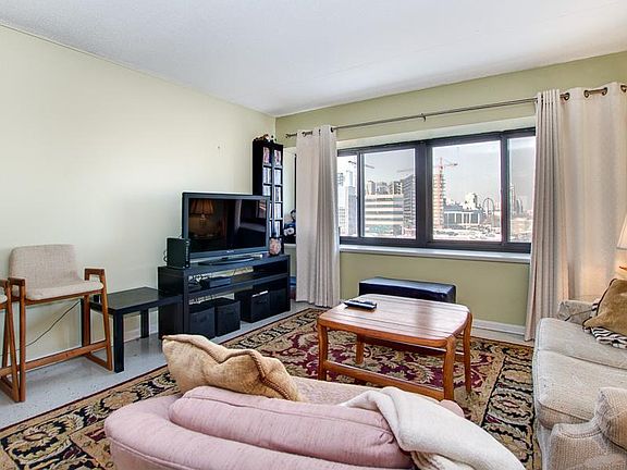 3rd image of 1920 S 1st St APT 503