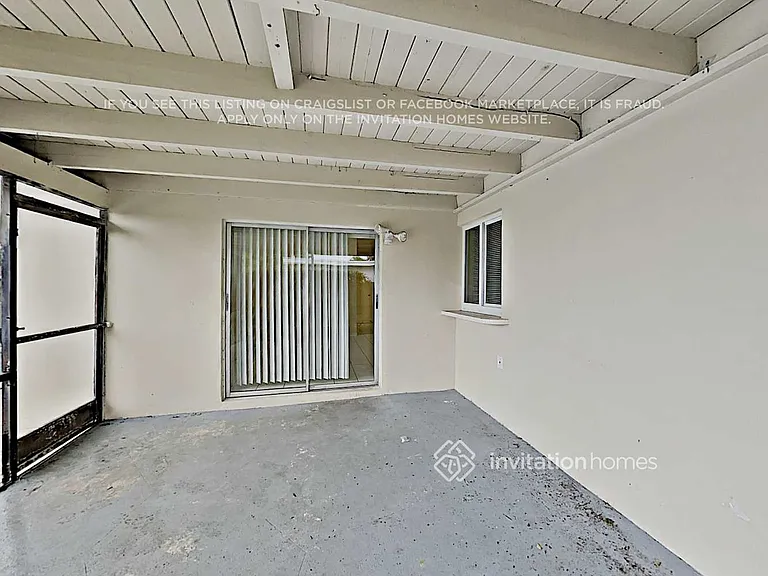 6433 NW 21st Ct — Photo 15