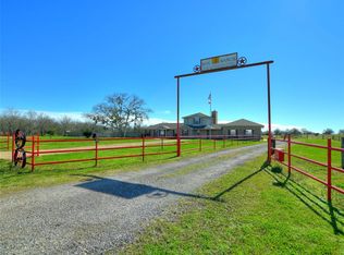 1506 Harwood Rd, Luling, TX 78648