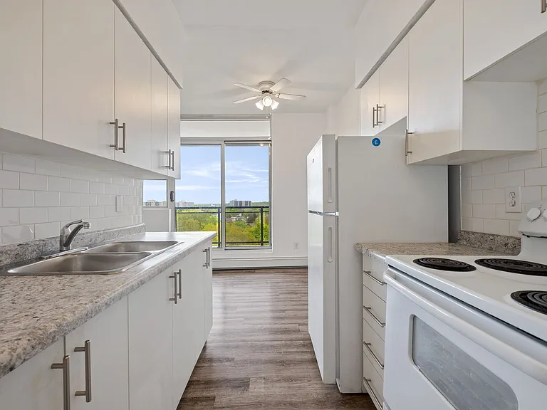420 Greenhill Ave — Photo 4
