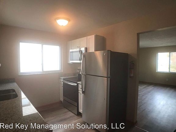 5th image of 411 Orchard Ave APT 1