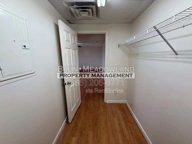 1825 Meadowland Ln #E — Photo 8