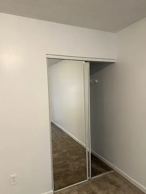419 Kara Ln