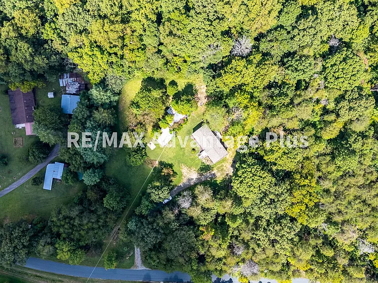 1407 Paradise Rd — Photo 36