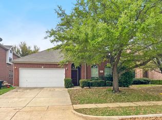 2820 Thorncreek Ln, Fort Worth, TX 76177