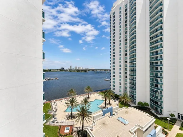 241 Riverside Dr, Holly Hill, FL