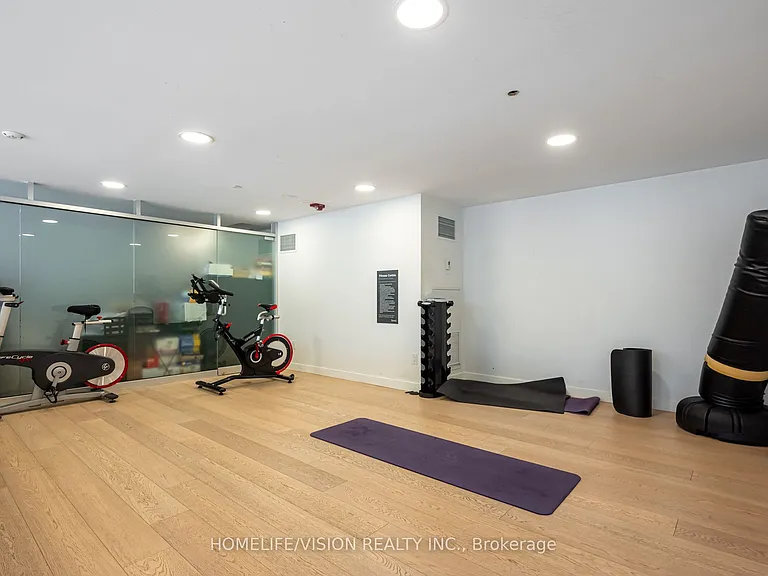 629 King St W #Penthouse 1415 — Photo 31