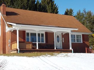 165 McIlvaine Rd, Greensburg, PA 15601