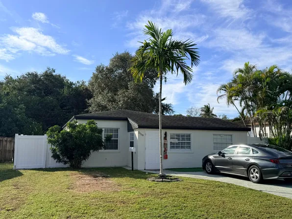 2158 NE 181st St, North Miami Beach, FL 33162
